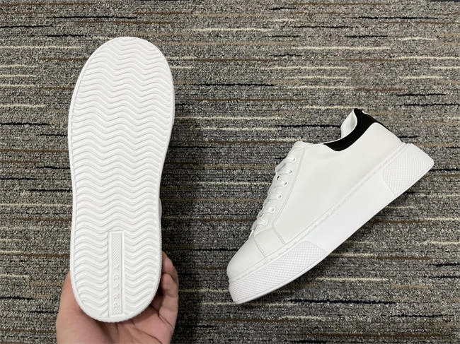 Aaa replica bags EasyMatch Prada Leather Sneaker 3318