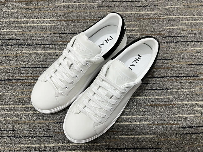 Aaa replica bags EasyMatch Prada Leather Sneaker 3318