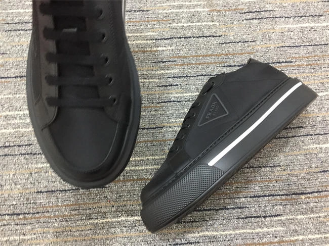 Official oldcobbler Prada Leather Sneaker Unique 3322