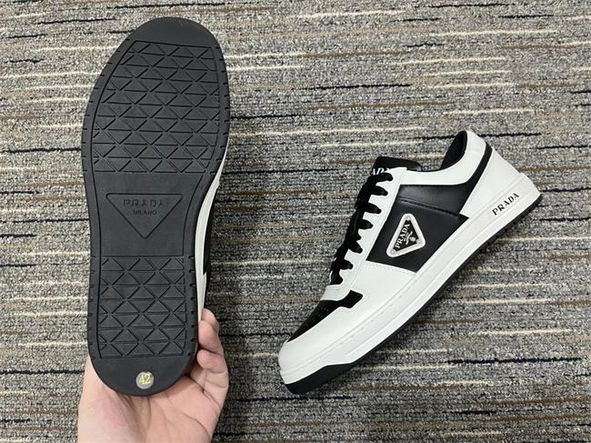 Rep Husky Prada Leather Sneaker Fashionable 3307