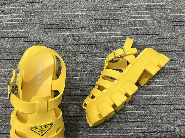 FS CHEAP Stylish Prada Slipper 3350