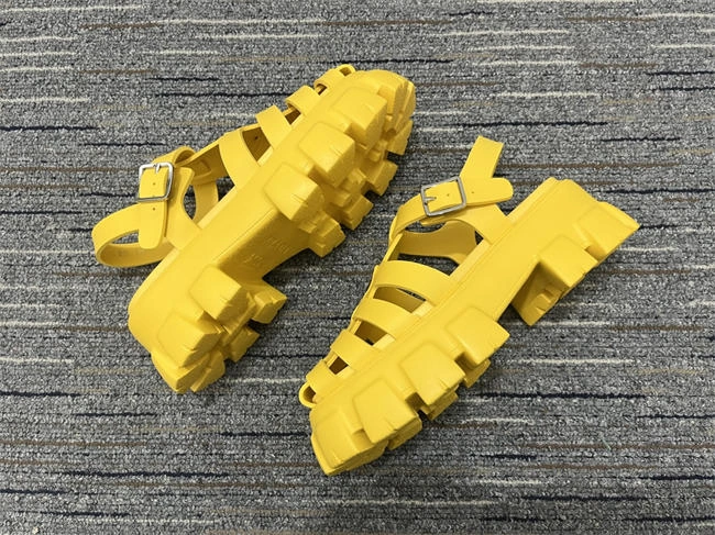 FS CHEAP Stylish Prada Slipper 3350