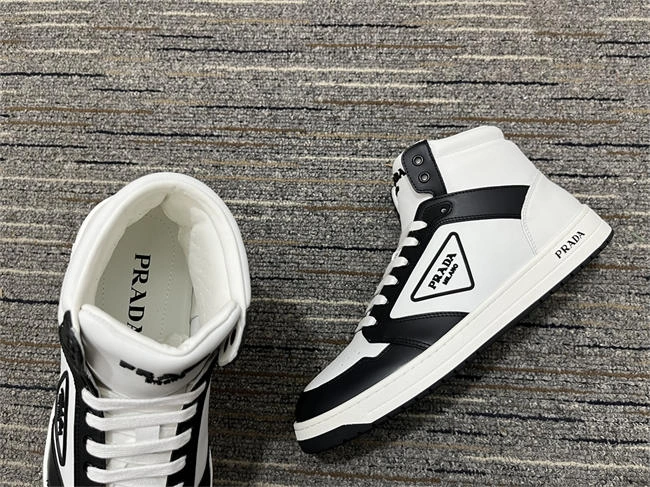FS CHEAP Prada Sneaker Timeless 3356