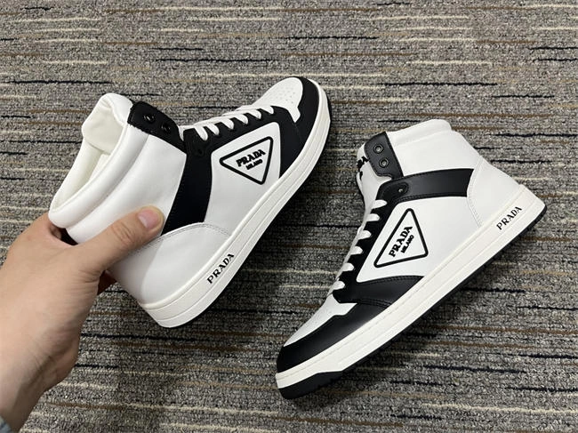 FS CHEAP Prada Sneaker Timeless 3356
