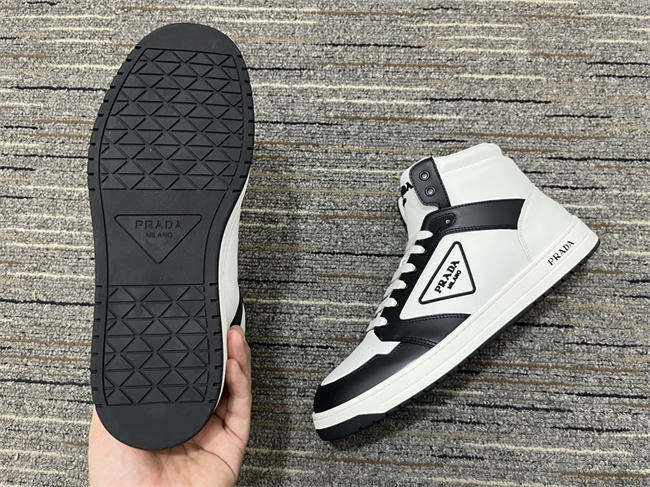 FS CHEAP Prada Sneaker Timeless 3356
