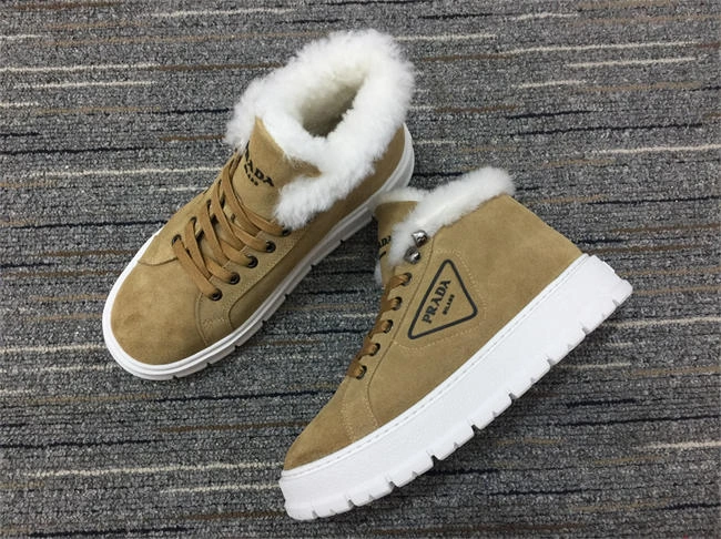 HYPE FashionForward Prada Sneaker Women 3397