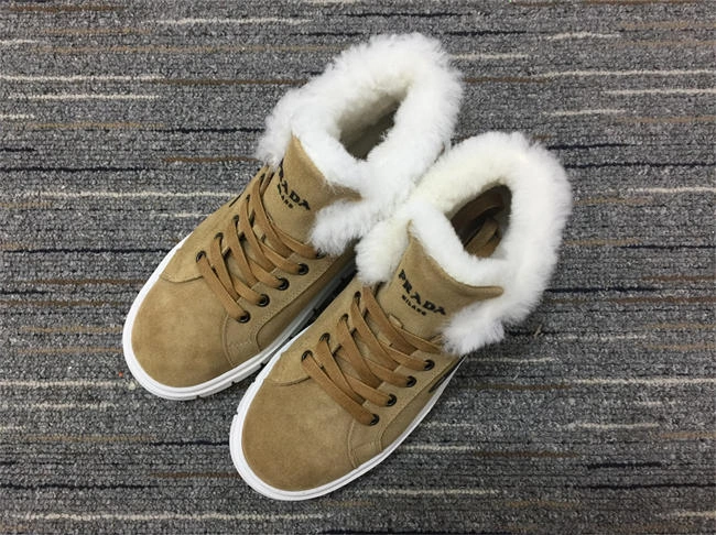 HYPE FashionForward Prada Sneaker Women 3397