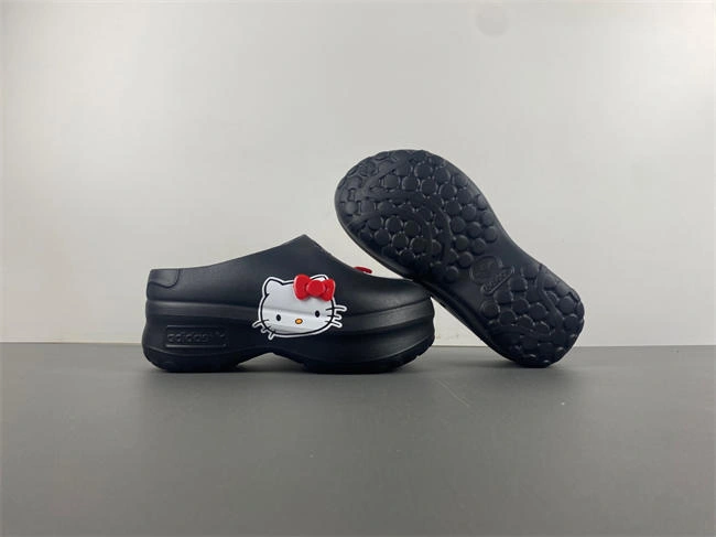 HYPE Trendsetting adidas Hello Kitty IH 5922