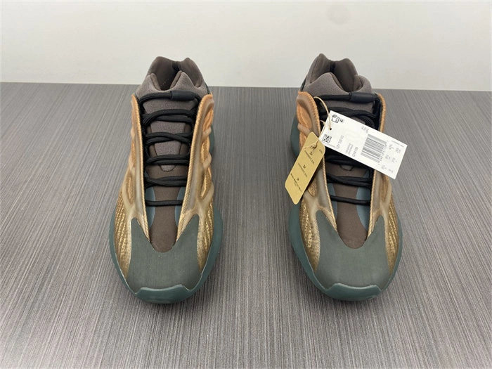 Rep TBK Stylish adidas Yeezy 700 V3 Copper Fade GY 5540