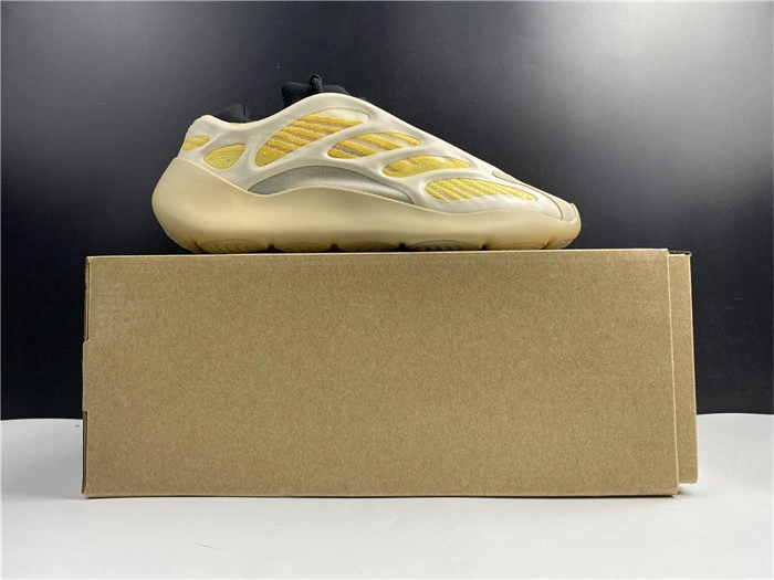 adidas Yeezy 700 V3 Safflower G UrbanChic 5544