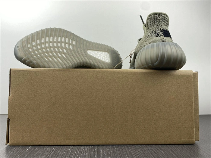Aaa fake watches SportInspired adidas Yeezy Boost 350 V2 HQ 5414