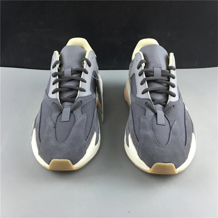 HYPE Soft adidas Yeezy Boost 700 Magnet Fv 5523