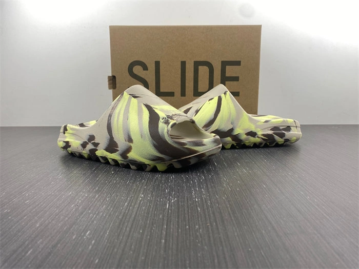 DailyWear adidas Yeezy Slide FZ 5390
