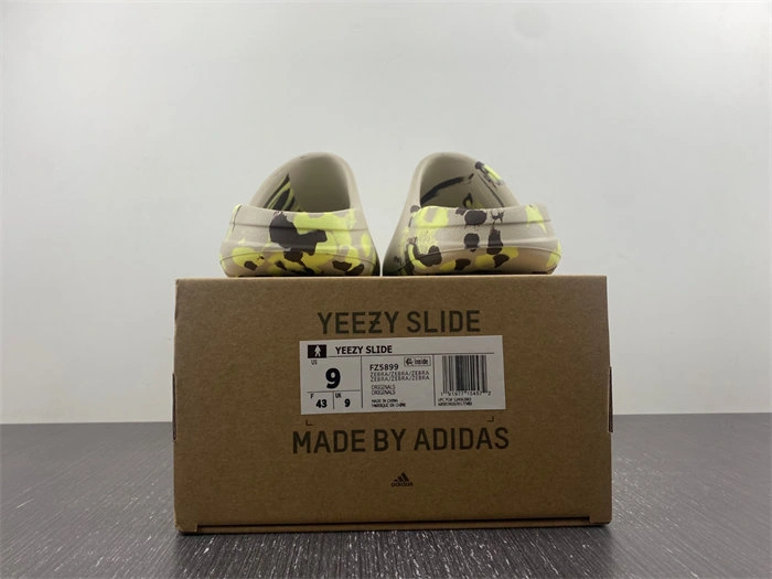 HYPE DailyWear adidas Yeezy Slide FZ 5390