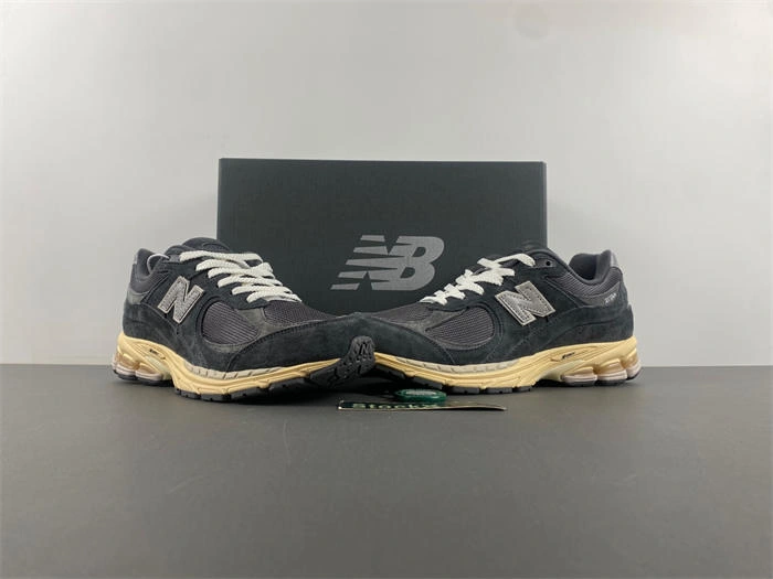 Bright new balance NB M2002RHO 5830