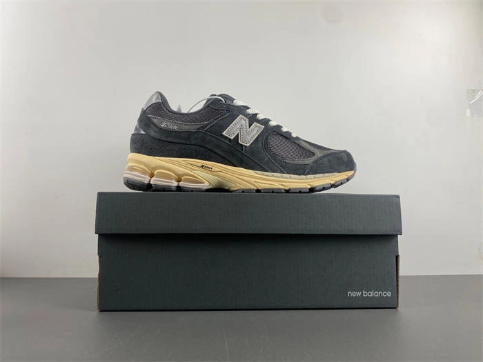 Tony Luxuries Bright new balance NB M2002RHO 5830