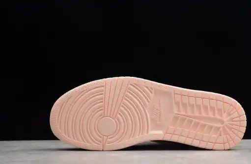 AIR JORDAN 1 RETRO HIGH BLACK CRIMSON TINT 555088-081