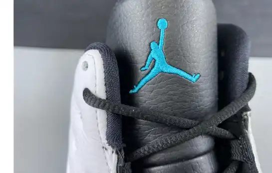 AIR JORDAN 13 Sneaker