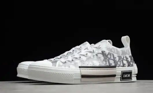 DIOR B23 Oblique Sneaker