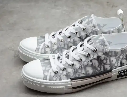 DIOR B23 Oblique Sneaker