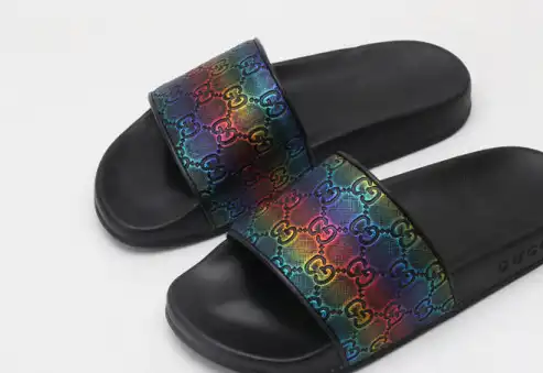 GUCC SANDALS