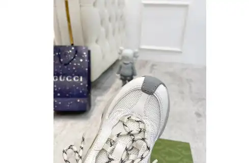 GUCCI Run Sneaker