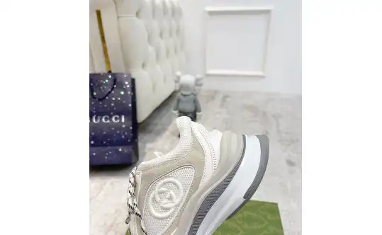 GUCCI Run Sneaker