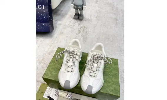GUCCI Run Sneaker