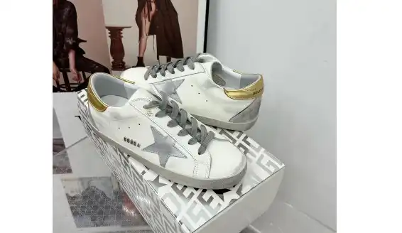 Golden Goose Sneaker