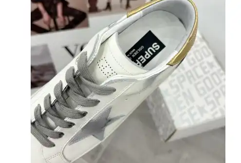 Golden Goose Sneaker
