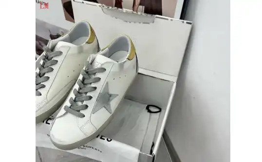 Golden Goose Sneaker