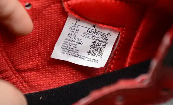 Jordan 1 Retro High Satin Black Toe (W) CD0461-016