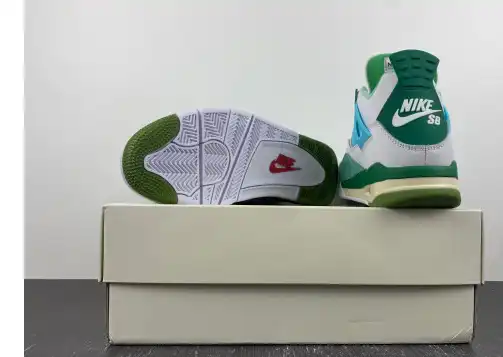 Jordan 4 Retro SB  White Grass Green (limited edition)   AJ4-KNCW