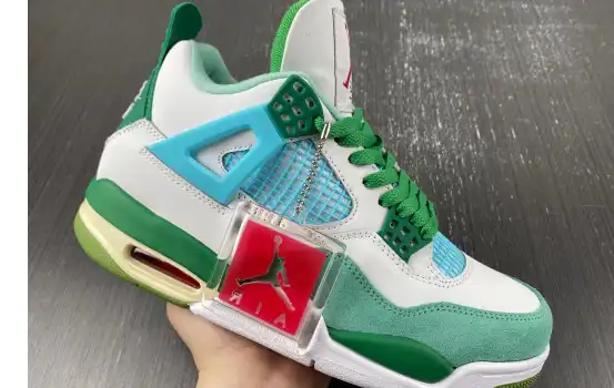 Jordan 4 Retro SB  White Grass Green (limited edition)   AJ4-KNCW