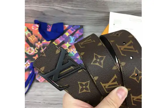 LOUIS VUITTON BELTS