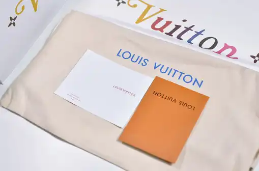 LV ARCHLIGHT SNEAKER