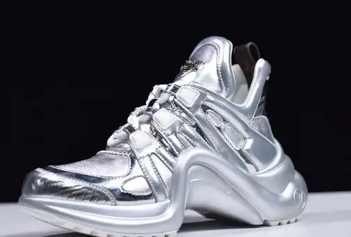 LV ARCHLIGHT SNEAKER