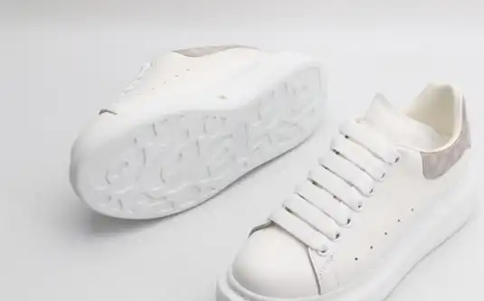 MQ Sneakers