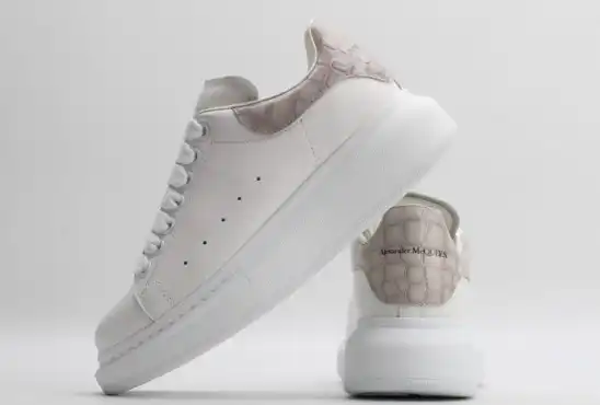 MQ Sneakers