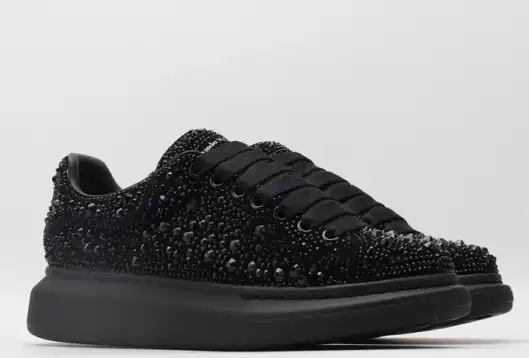 MQ Sneakers