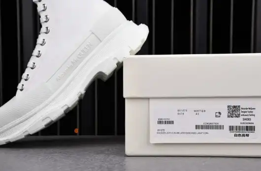 MQ Sneakers