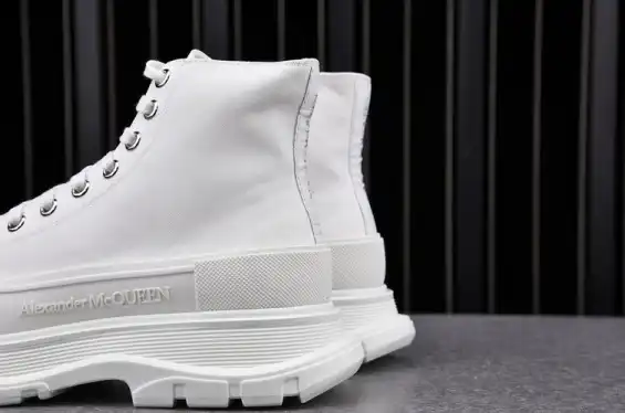 MQ Sneakers