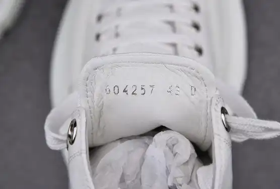 MQ Sneakers