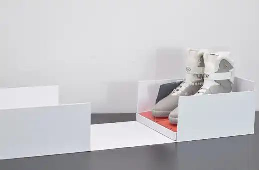 NIKE MAG