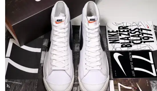 Nike Blazer Mid 77 Vintage Slam Jam  CD8233 100