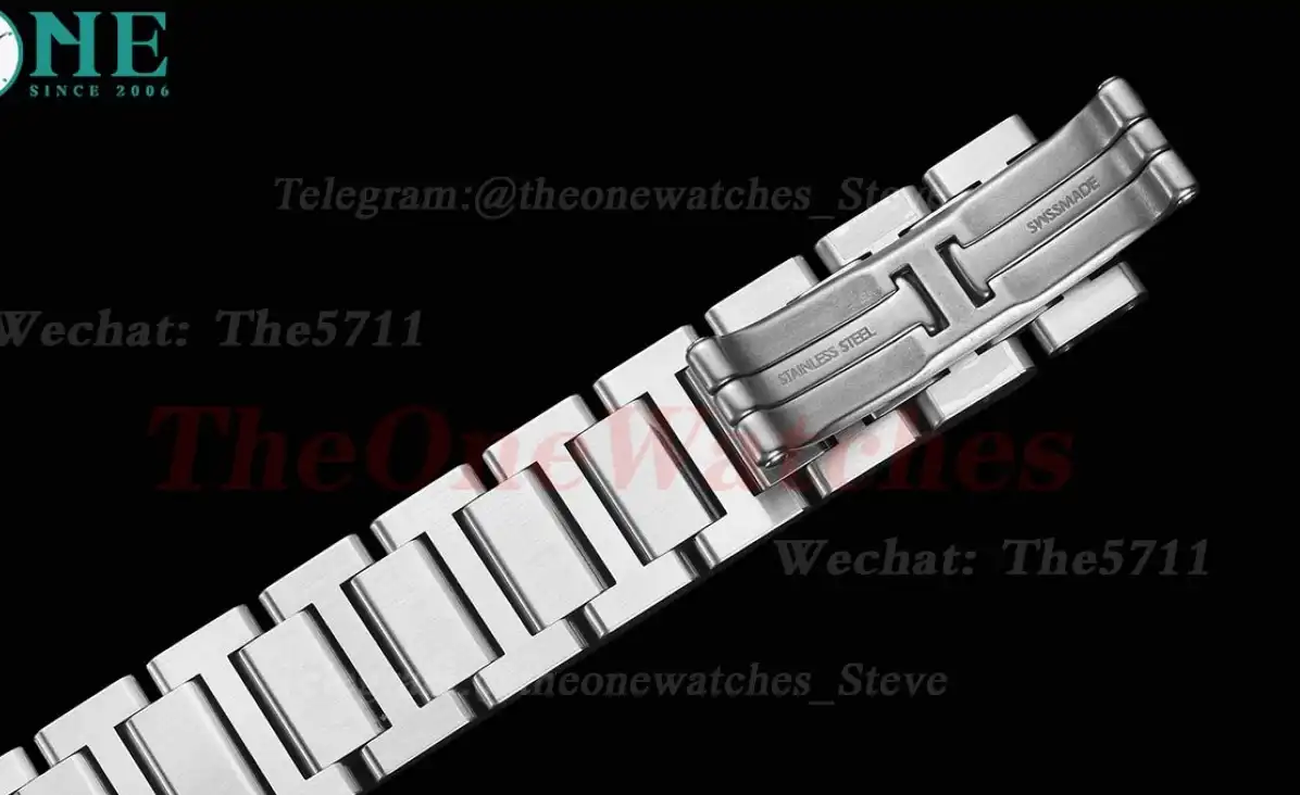 Tank Must 22mm SS SS White Dial AF Quartz