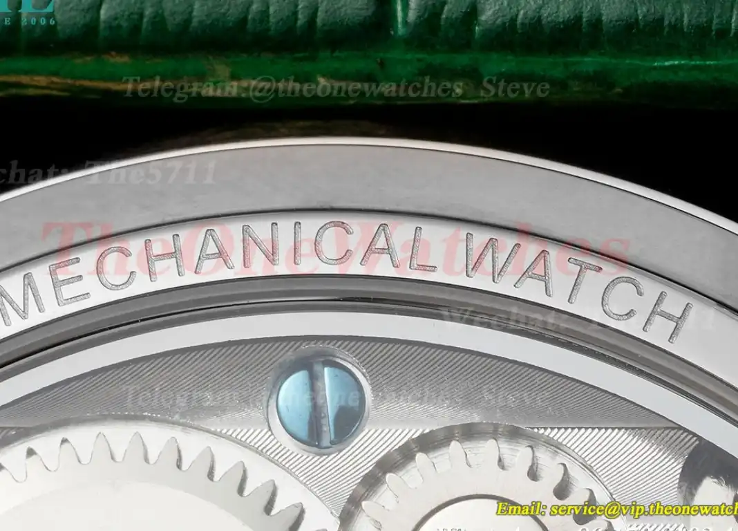 Traditionnelle 41mm SS LE Green Dial RMSF Tourb