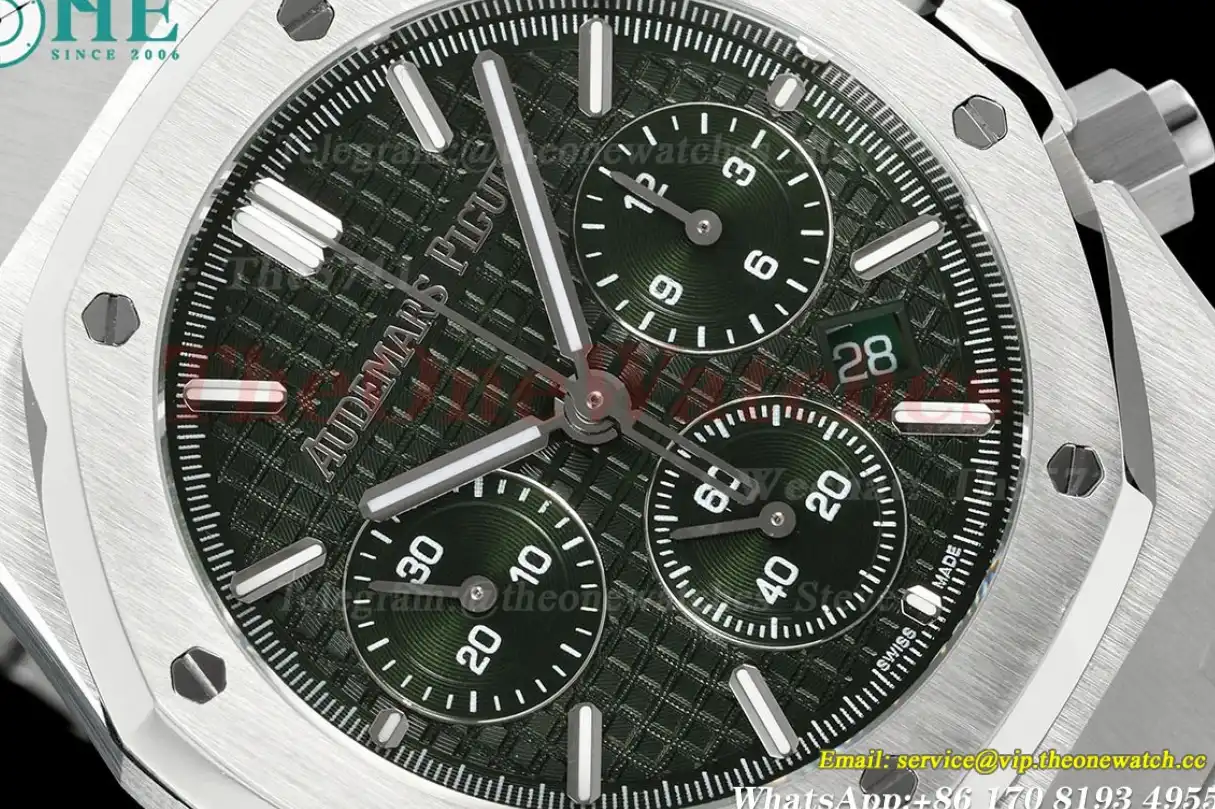 Royal Oak Chrono 26240ST 41mm SS SS Green Stk BF A7750