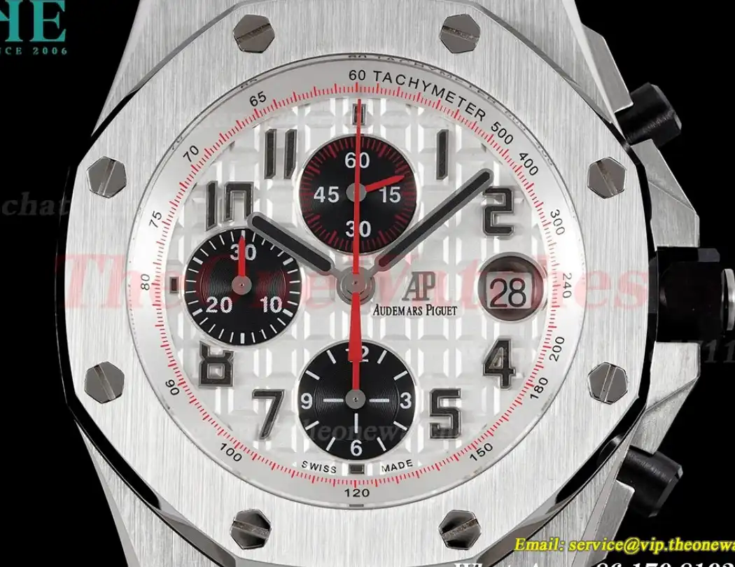 Royal Oak Offshore 42mm SS SS White Blk APF A7750