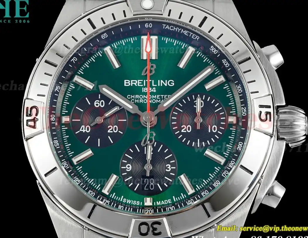 Chronomat B01 42MM Green Dial on Rouleaux Rubber Strap TF A7750